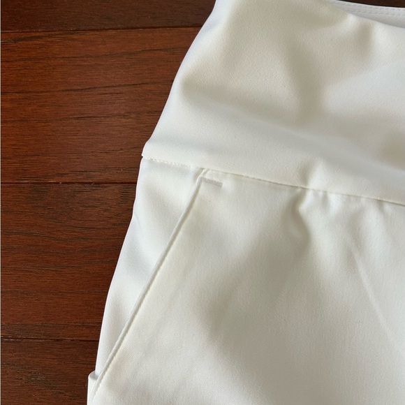 New Adidas Women's Solid Golf Skorts Skirt Shorts White Size large pockets - Picture 6 of 9
